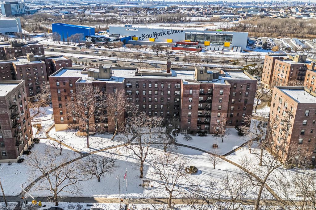 25-34 Union Street 5G, Flushing, NY 11354