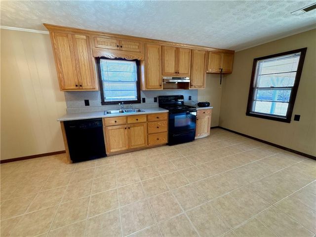 5463 Heardsville Road, Cumming, GA 30028