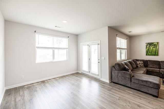 123 Saddle Horse Ln, Murfreesboro, TN 37129