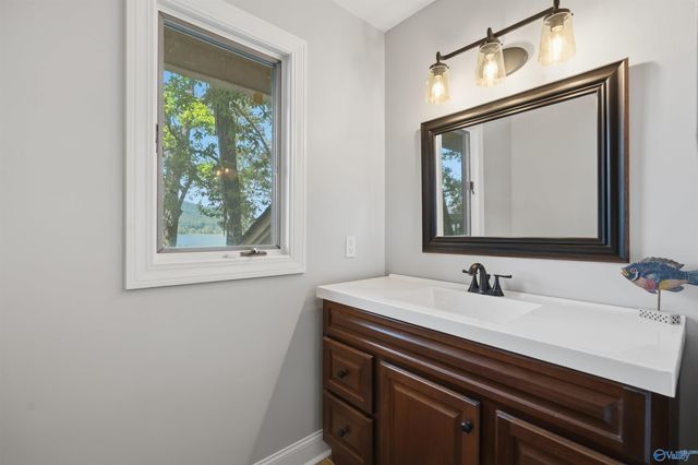 860 Snug Harbor Road, Grant, AL 35747