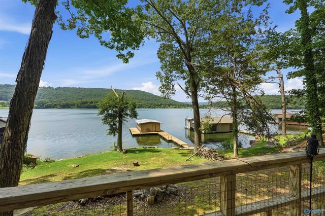 860 Snug Harbor Road, Grant, AL 35747