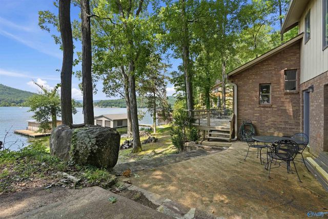 860 Snug Harbor Road, Grant, AL 35747