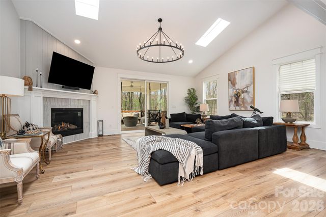 4125 Spring Street, Matthews, NC 28105