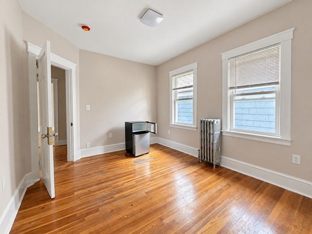 2 Laban Pratt Rd 2, Boston, MA 02122