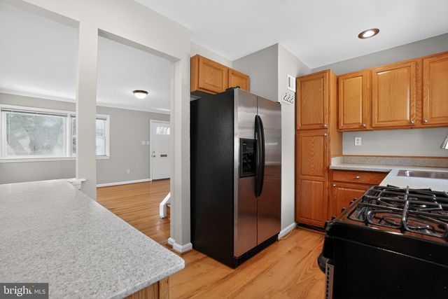 6410 CAVALIER DR, Alexandria, VA 22307