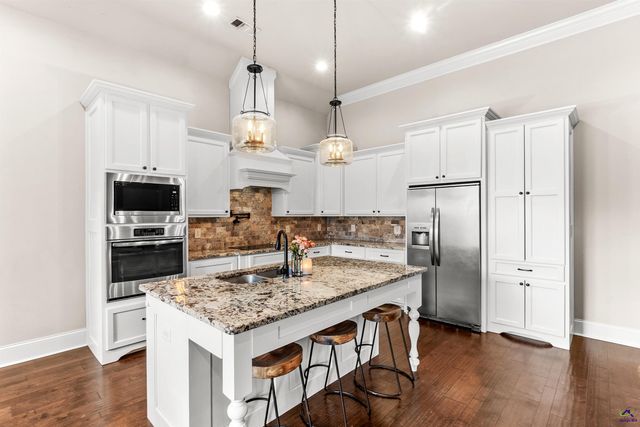 240 Lydia Drive, Bonaire, GA 31005