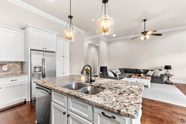 240 Lydia Drive, Bonaire, GA 31005