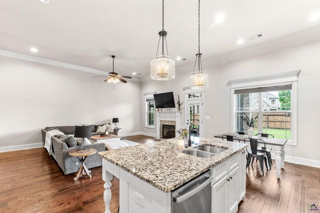 240 Lydia Drive, Bonaire, GA 31005