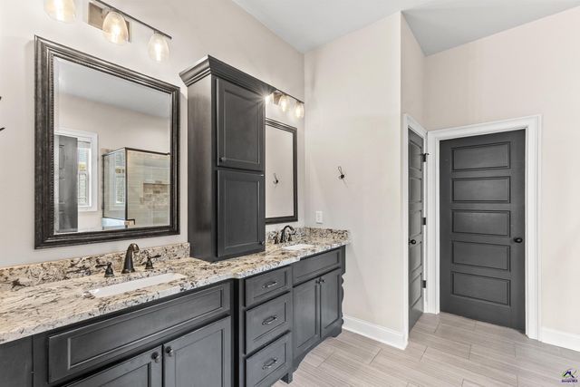 240 Lydia Drive, Bonaire, GA 31005