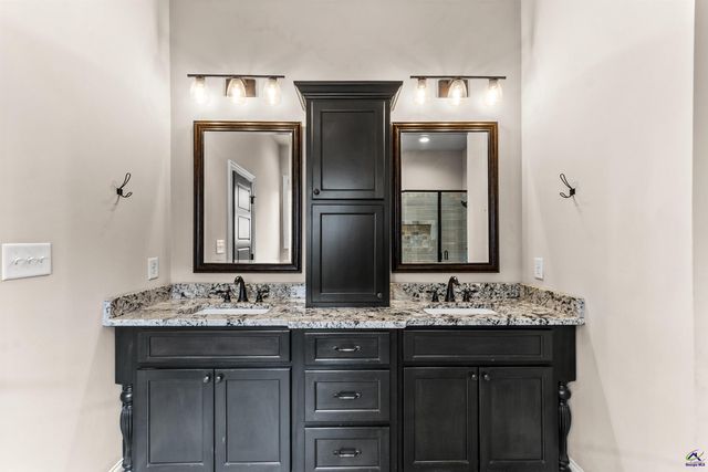 240 Lydia Drive, Bonaire, GA 31005