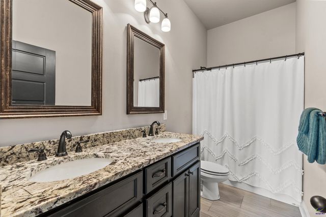 240 Lydia Drive, Bonaire, GA 31005