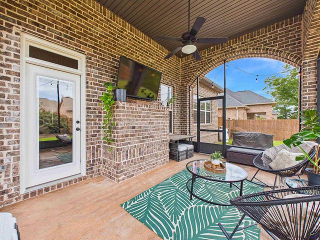 240 Lydia Drive, Bonaire, GA 31005