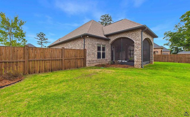 240 Lydia Drive, Bonaire, GA 31005