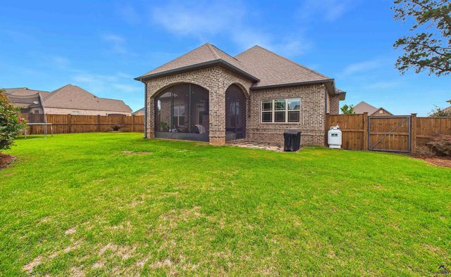 240 Lydia Drive, Bonaire, GA 31005