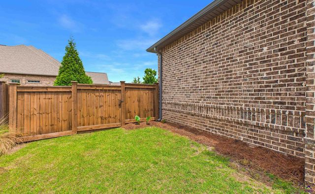 240 Lydia Drive, Bonaire, GA 31005