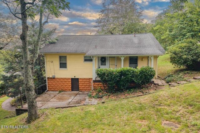 1211 Moses Ave, Knoxville, TN 37921