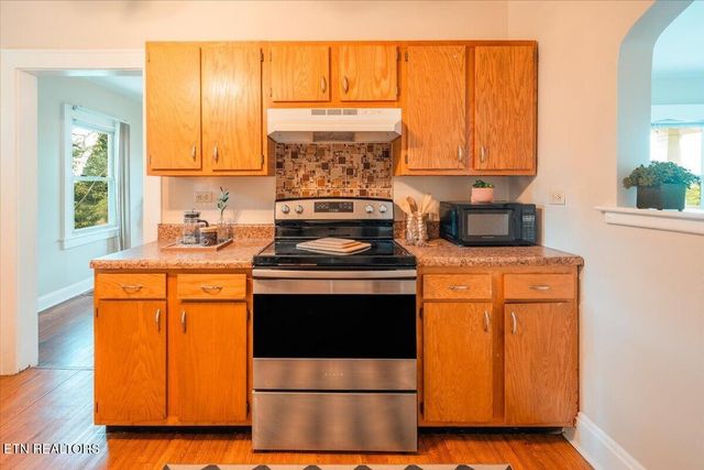 1211 Moses Ave, Knoxville, TN 37921