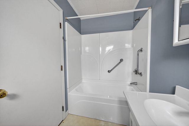 119 Tremont St, New Bedford, MA 02740