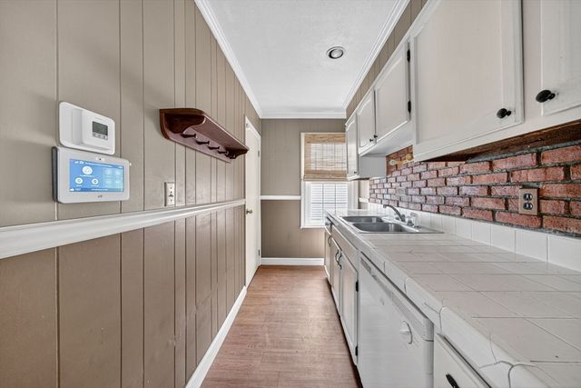 119 Tremont St, New Bedford, MA 02740