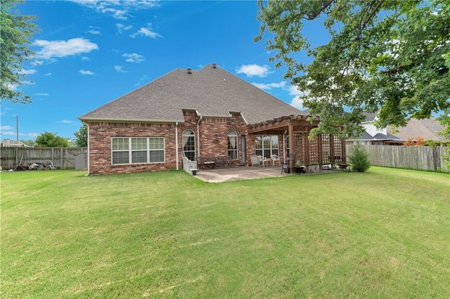 5213 42nd Street, Rogers, AR 72758