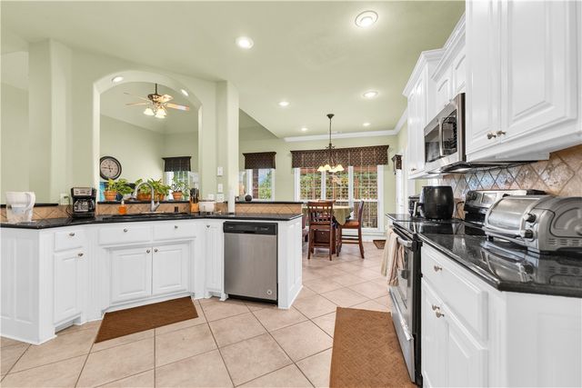 5213 42nd Street, Rogers, AR 72758