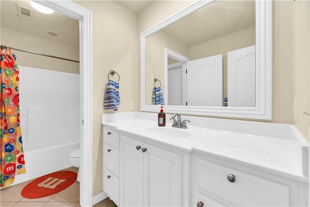 5213 42nd Street, Rogers, AR 72758