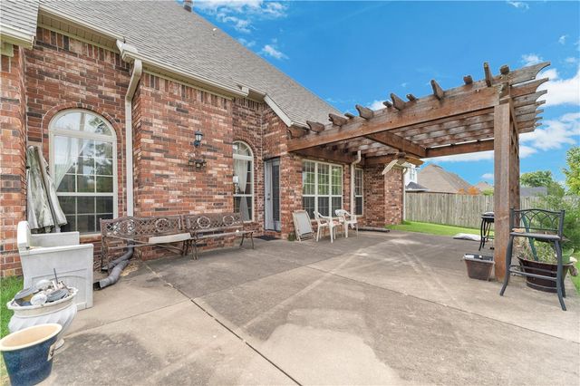 5213 42nd Street, Rogers, AR 72758