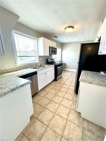 210 Pennsylvania Ave Apt 2, Norfolk, VA 23504