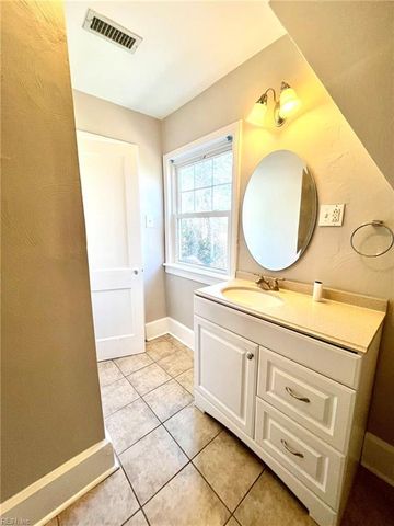 210 Pennsylvania Ave Apt 2, Norfolk, VA 23504