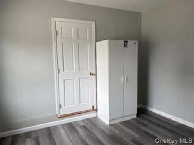 37 E Maple Street, Central Islip, NY 11722