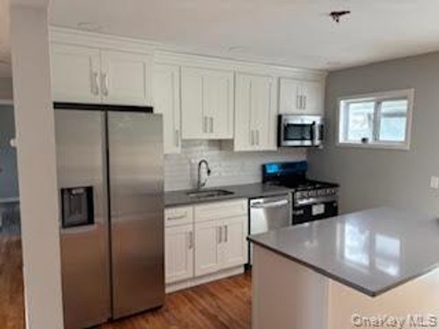 37 E Maple Street, Central Islip, NY 11722