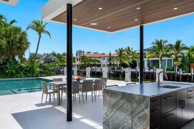 2400 Barcelona Drive, Fort Lauderdale, FL 33301