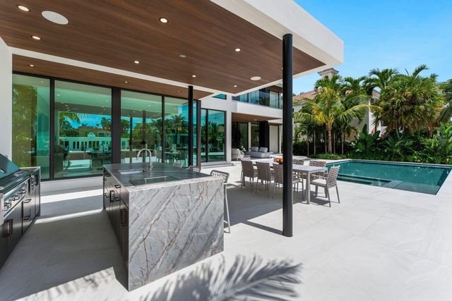 2400 Barcelona Drive, Fort Lauderdale, FL 33301