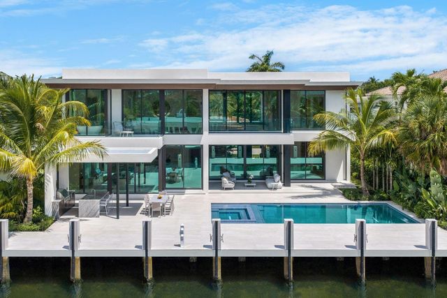 2400 Barcelona Drive, Fort Lauderdale, FL 33301