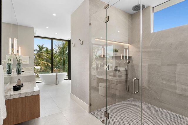2400 Barcelona Drive, Fort Lauderdale, FL 33301