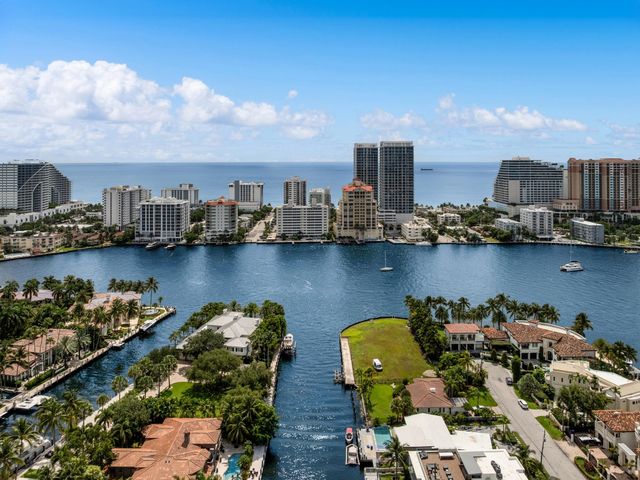2400 Barcelona Drive, Fort Lauderdale, FL 33301