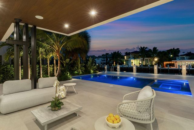 2400 Barcelona Drive, Fort Lauderdale, FL 33301