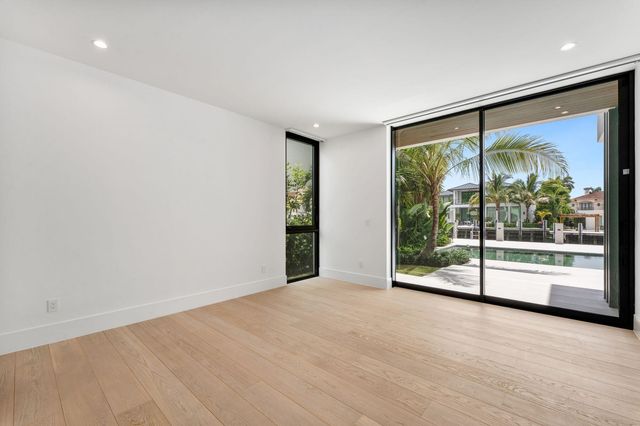 2400 Barcelona Drive, Fort Lauderdale, FL 33301