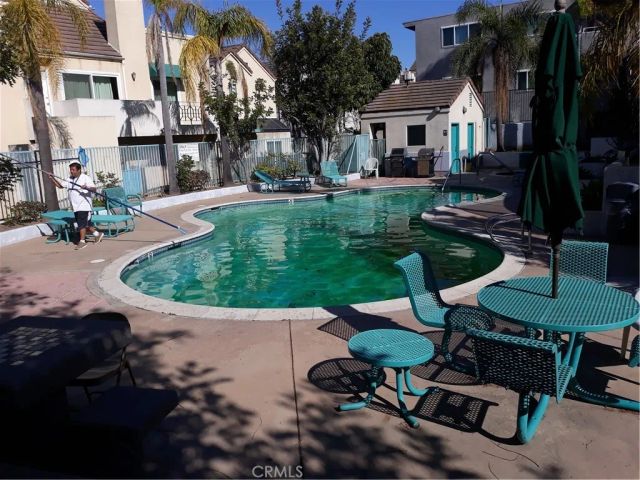 435 E Tamarack, Inglewood, CA 90301