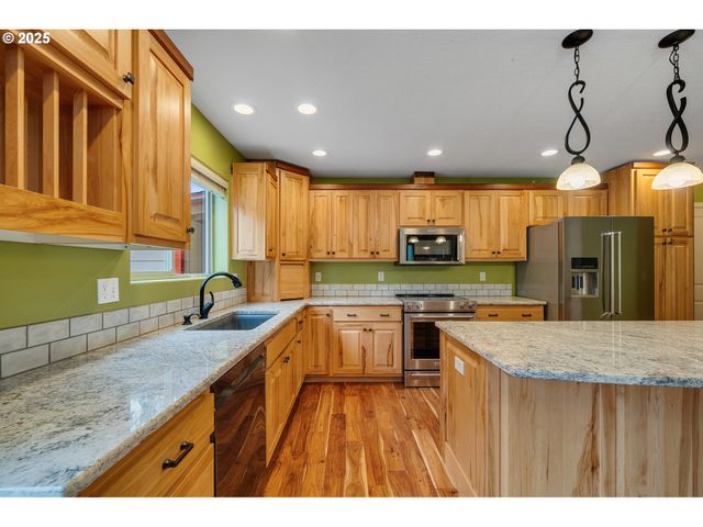 3355 HUBERT Rd, Tillamook, OR 97141