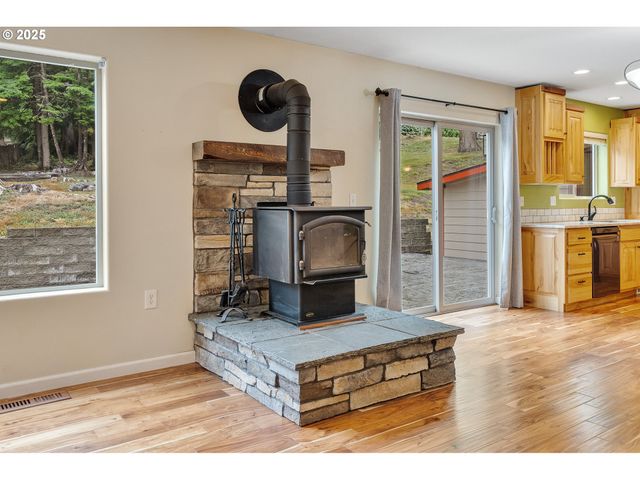 3355 HUBERT Rd, Tillamook, OR 97141