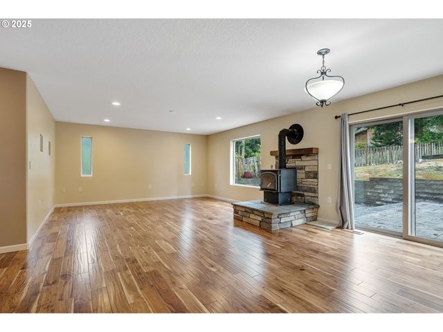 3355 HUBERT Rd, Tillamook, OR 97141