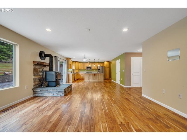 3355 HUBERT Rd, Tillamook, OR 97141