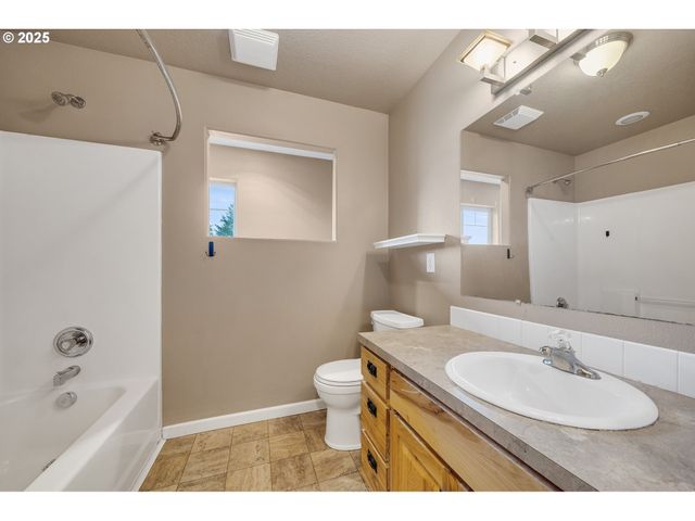 3355 HUBERT Rd, Tillamook, OR 97141