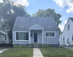 18851 Poinciana, Redford, MI 48240