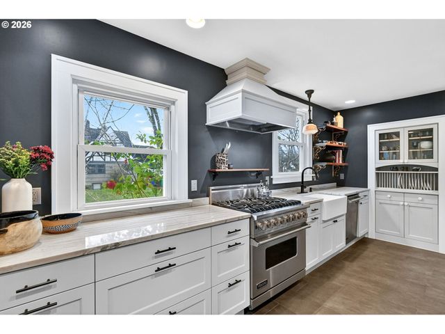 2705 Ne 40TH Ave, Portland, OR 97212