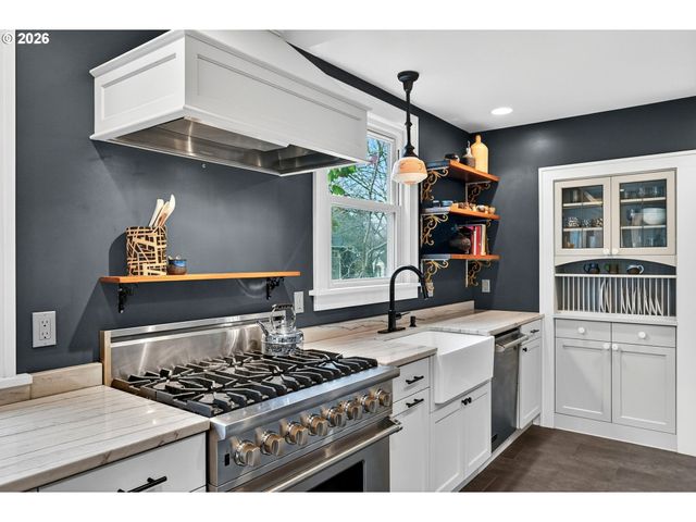 2705 Ne 40TH Ave, Portland, OR 97212