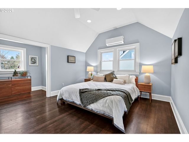 2705 Ne 40TH Ave, Portland, OR 97212