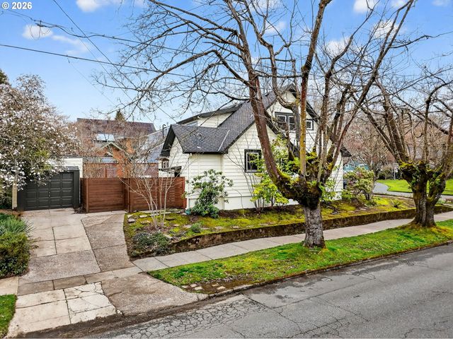 2705 Ne 40TH Ave, Portland, OR 97212