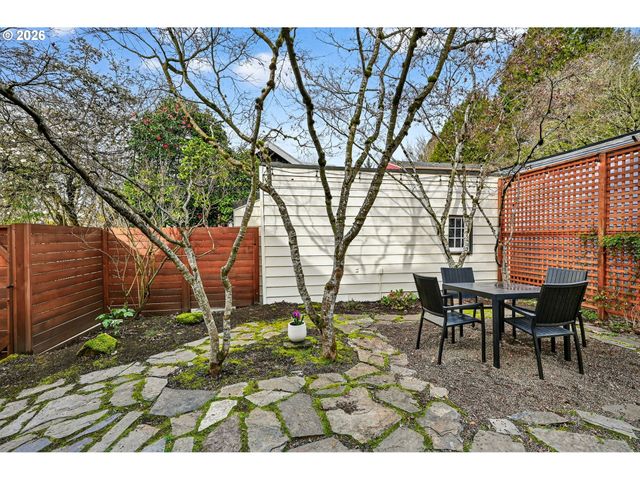 2705 Ne 40TH Ave, Portland, OR 97212